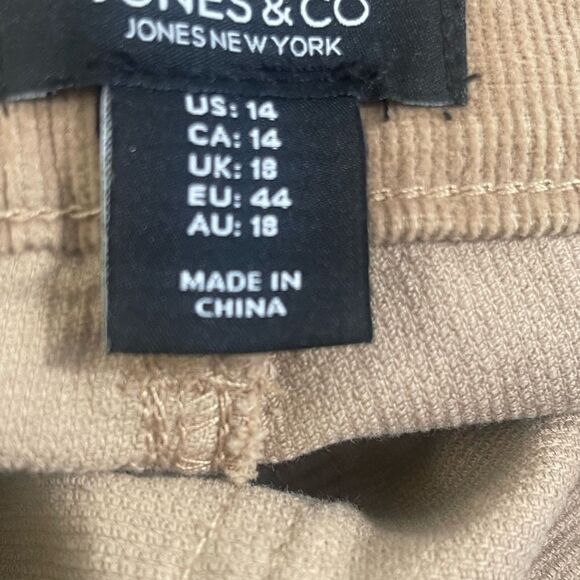 High Waisted Corduroy Pants Size: 14 Color: Camel - Picture 6 of 7